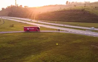 Conheça novos destinos com os pacotes de viagem da Buser