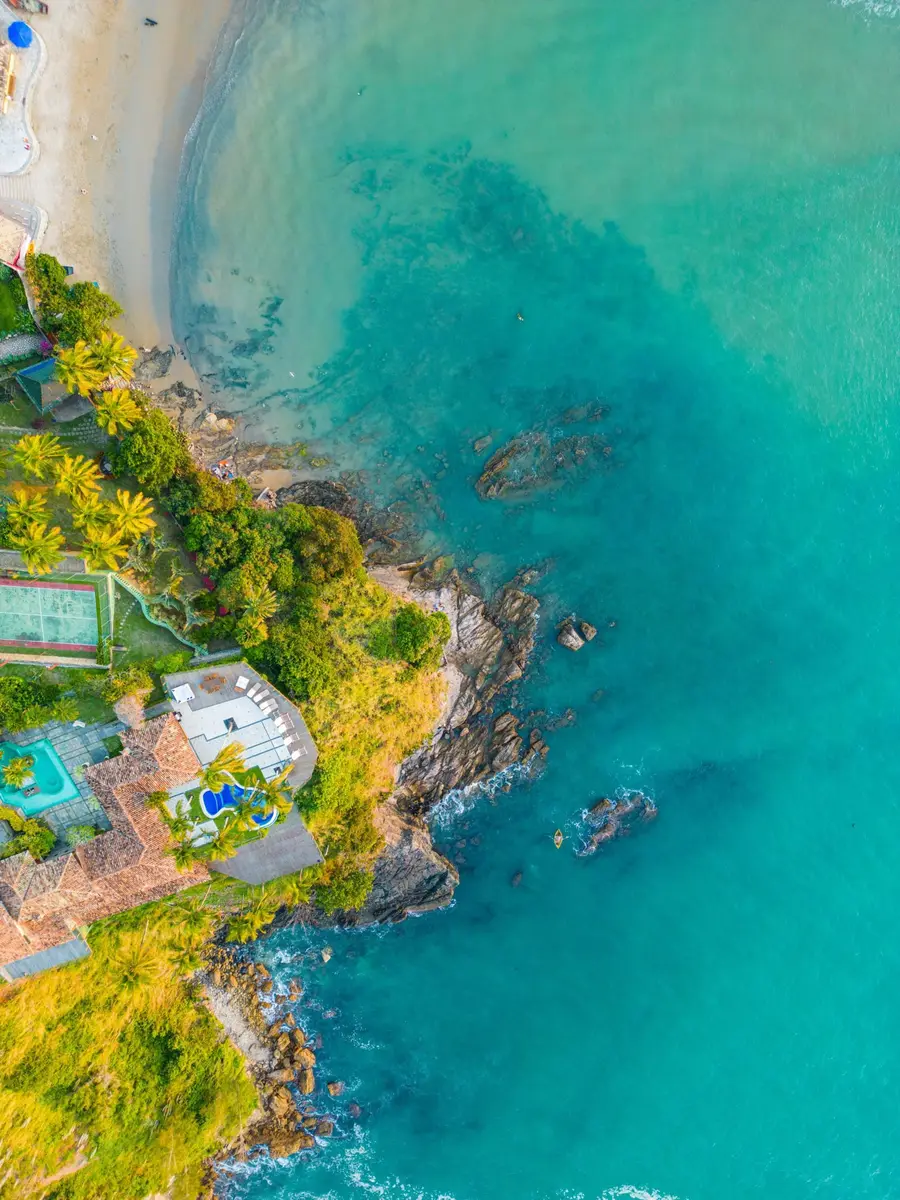 O que fazer no litoral do Rio: 6 destinos e dicas fora do comum para curtir o verão com a Buser