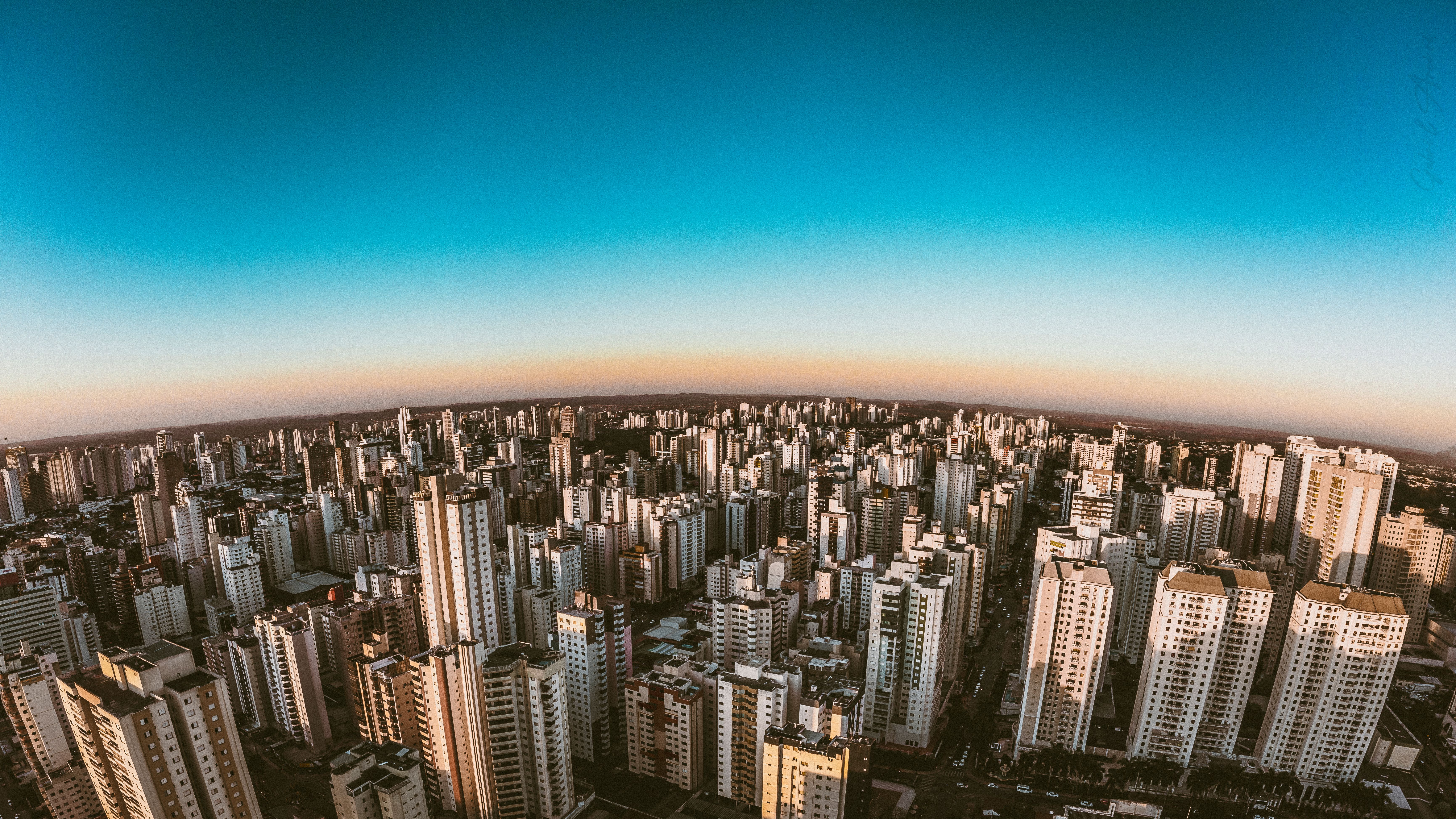 Imagem do final de tarde em Goiânia 